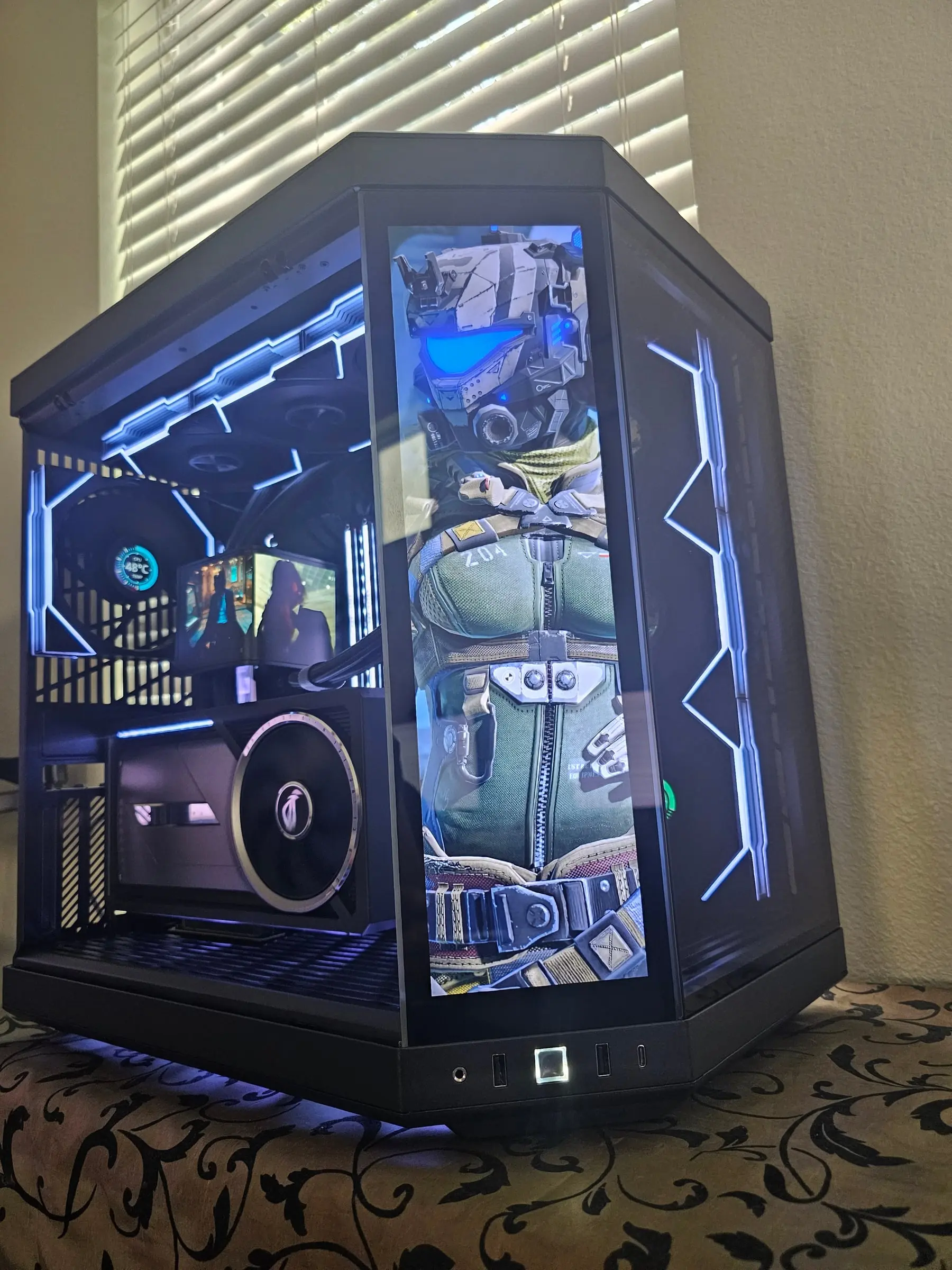 Titanfall pilot straight-on with the Astral card and cinema clip running on the pump AMOLED