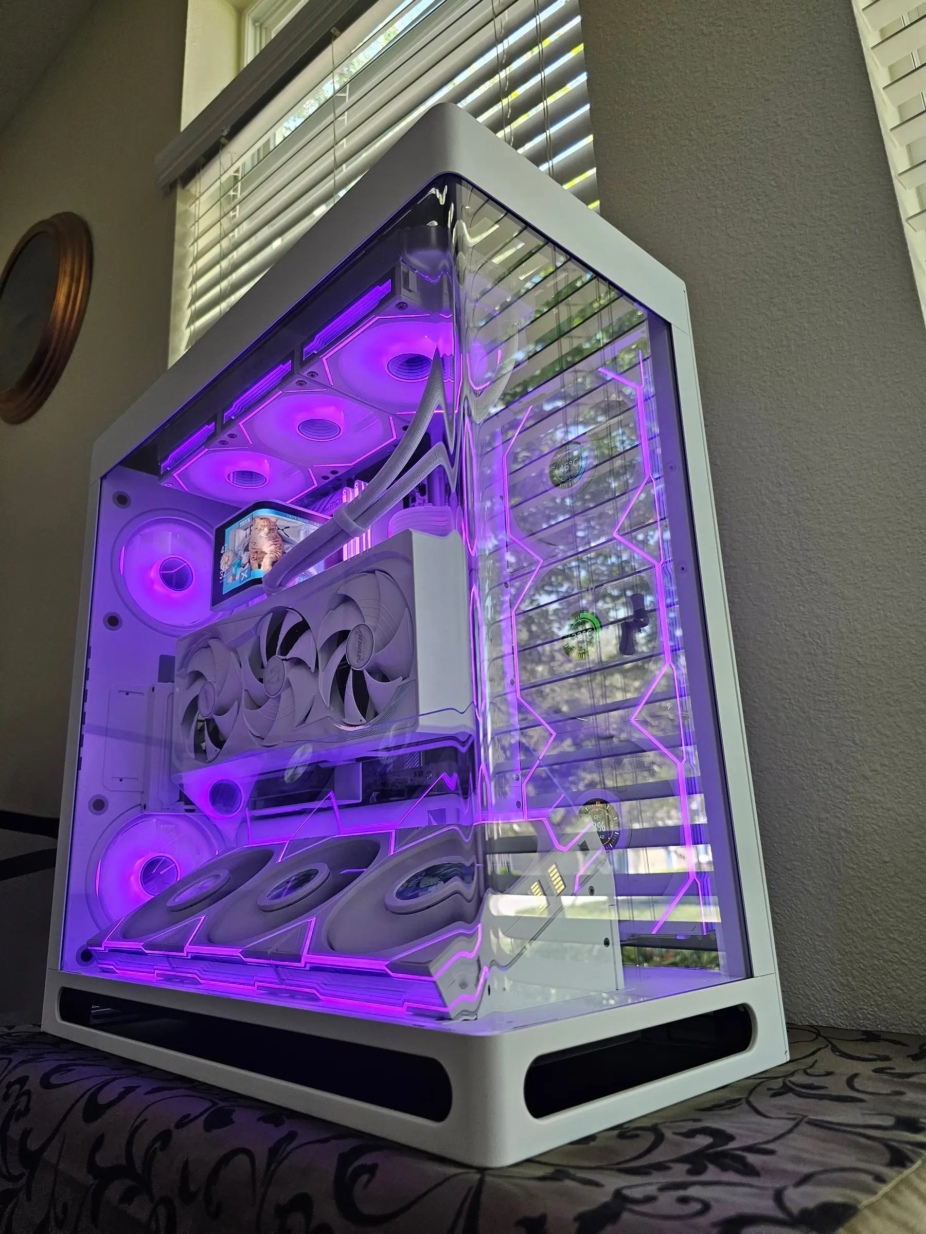 Violet theme flooding the white chamber, Dominator Titanium sticks and Strimer cables glowing
