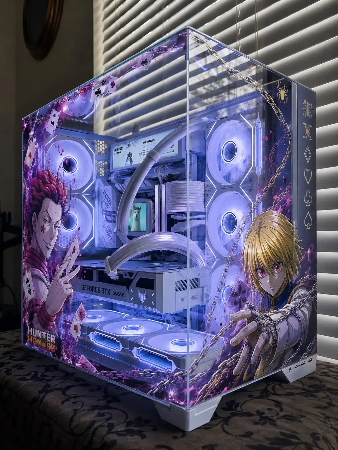 Wrap in daylight — the curved AMOLED and sensor panel running art inside the white chamber