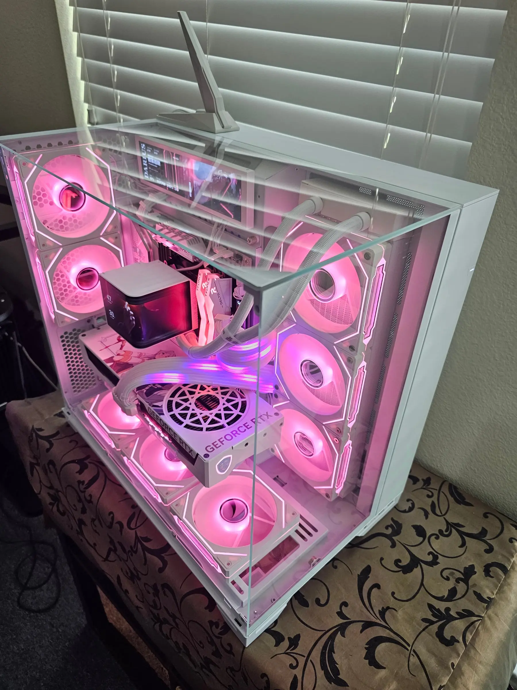 Blue-white front view, Gundam stats panel over the white MPG shroud and GeForce RTX card