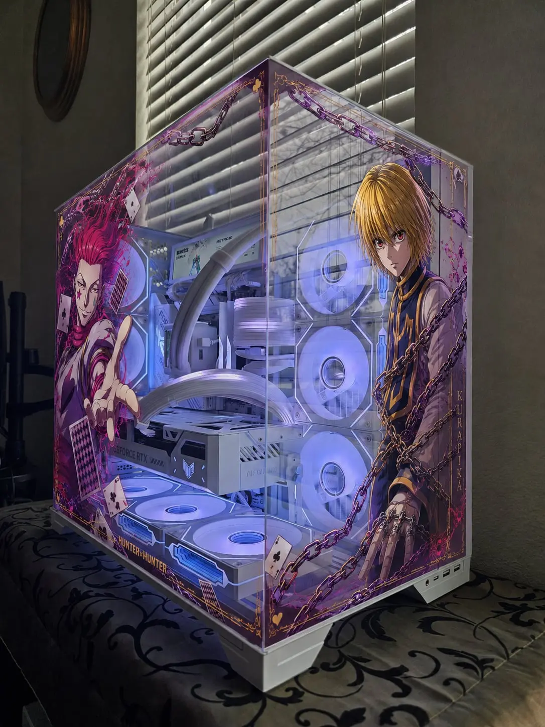 Detail of the printed manga panels meeting the pillarless glass corner