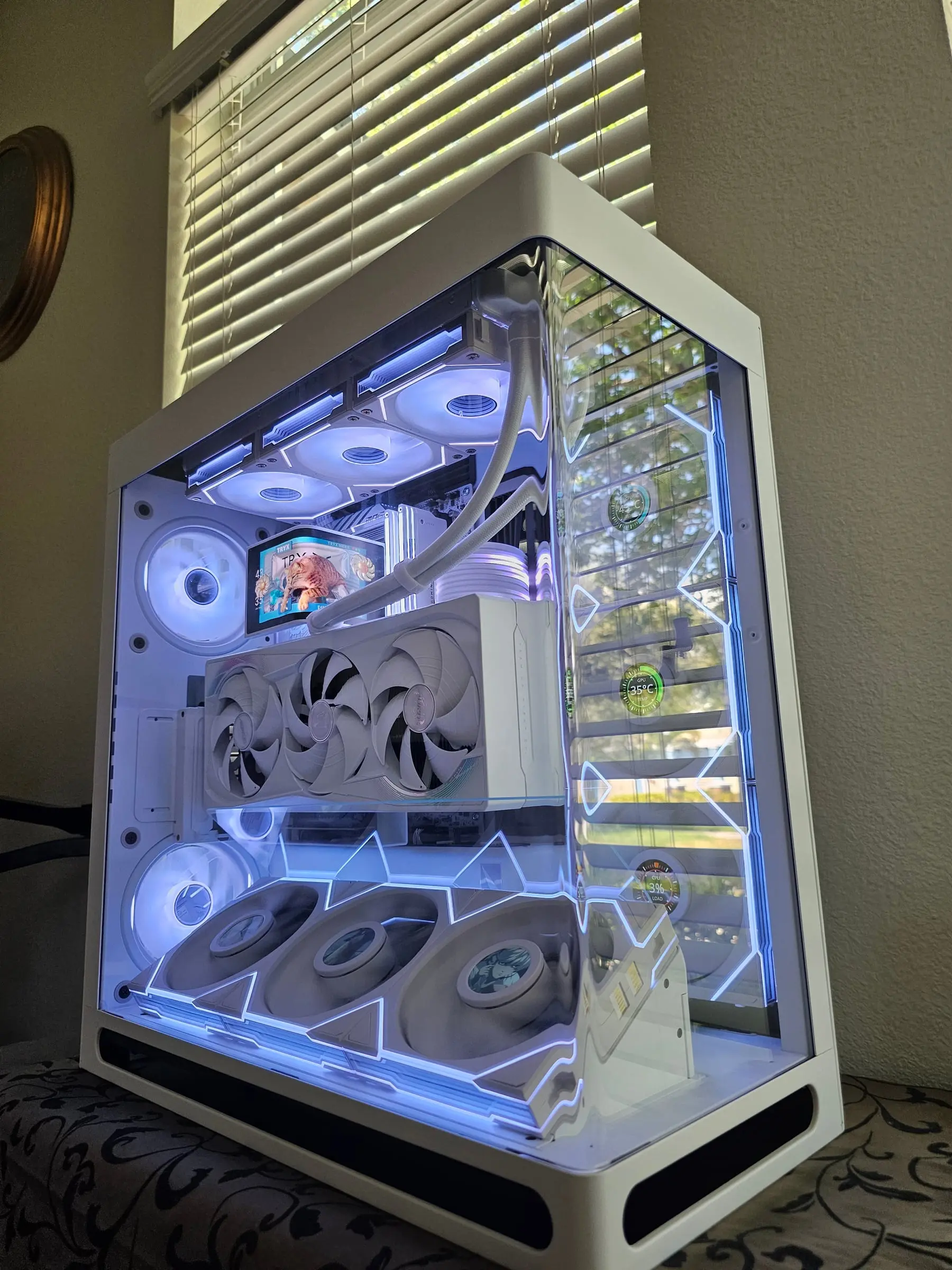 Icy white-blue showcase view of the finished all-white HS 420 build